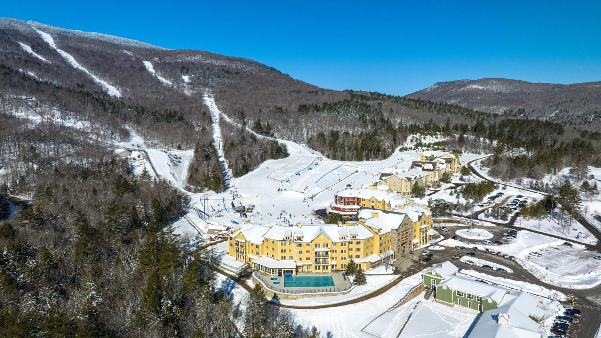 Jackson Gore Village On Okemo Mountain Ludlow Exterior photo